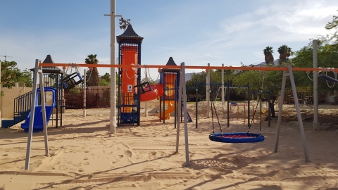 גן שעשועים בבניה