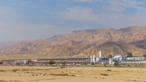 הקיבוץ מהצד השני של הכביש